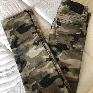 Vintage style!! 510 skinny - Camo Levi’s